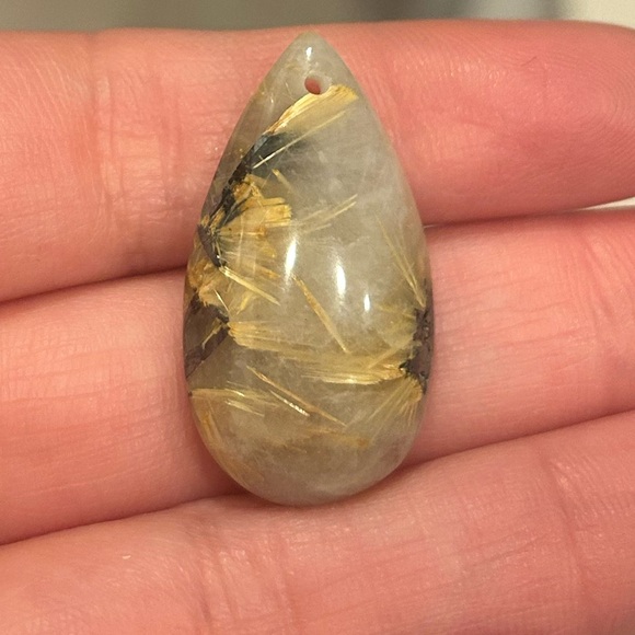 Golden rutile star 🌟 with hematite inclusions Elegant Teardrop Pendant - Picture 12 of 12